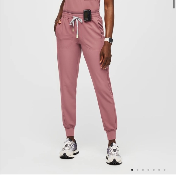 Mari skinny jogger in BLACK!! - Picture 1 of 2